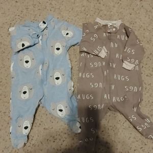 Gerber newborn zip up footed onesies, set of 2